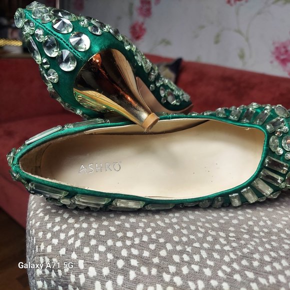 ASHRO Green Crystal Jewel Embellished kitten heel pumps sz 7.5 - Picture 7 of 13